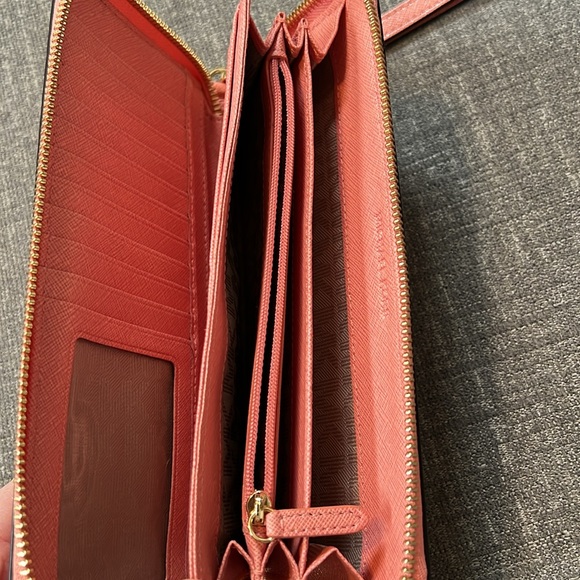 Michael Kors Ket set travel large continental wristlet wallet - Picture 6 of 9